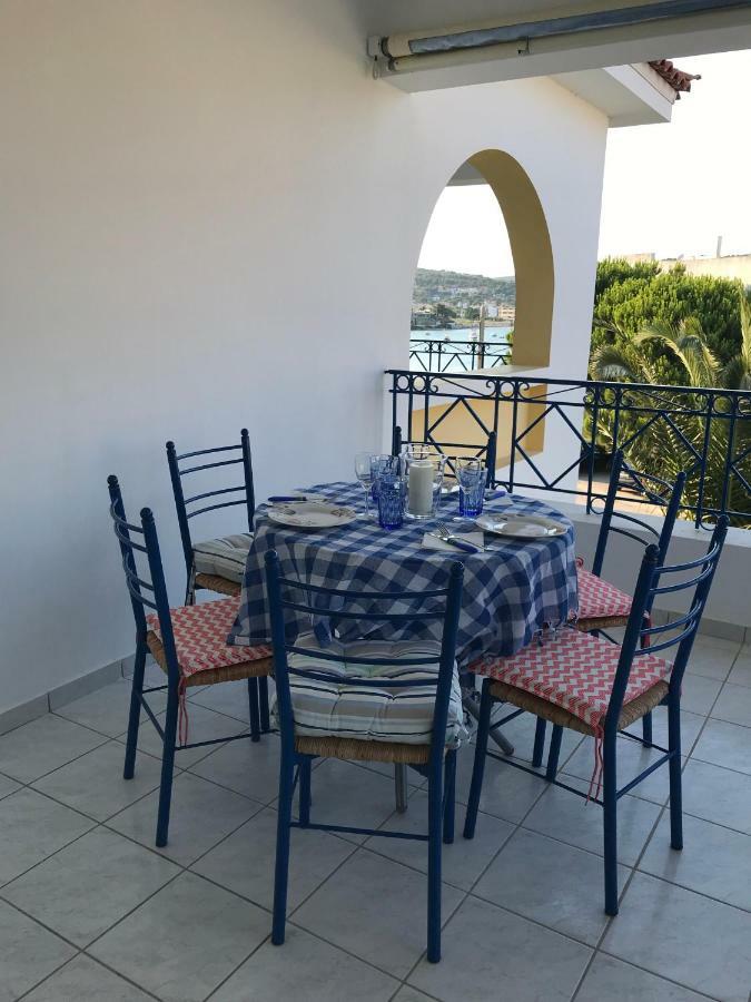 The Swan And The Gull, Porto Rafti Yacht Harbor Apartment Exterior foto