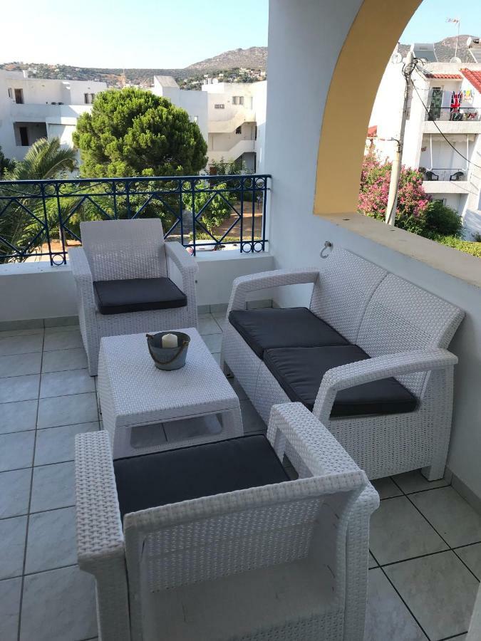 The Swan And The Gull, Porto Rafti Yacht Harbor Apartment Exterior foto